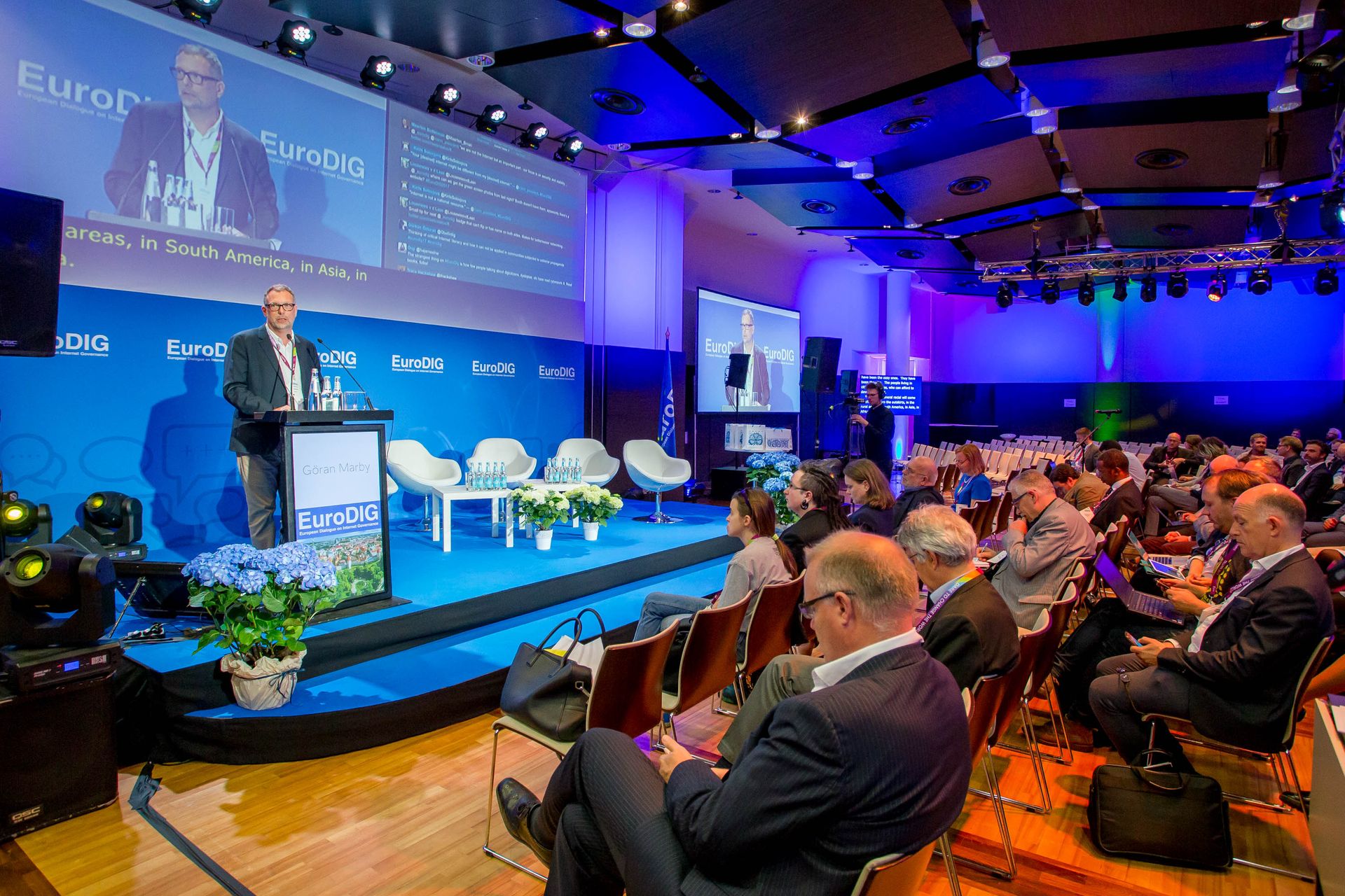 Kuva EuroDIG:n sessiosta Talinnassa vuonna 2017, puhumassa ICANN:n silloinen toimitusjohtaja Göran Marby.